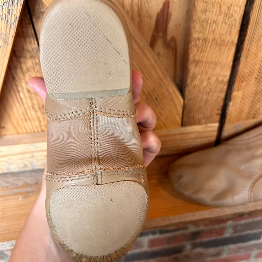 Capezio girls tan